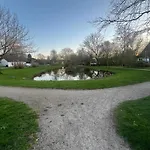 Hyggelig 1. Sals Lejlighed