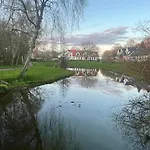 Hyggelig 1. Sals Lejlighed